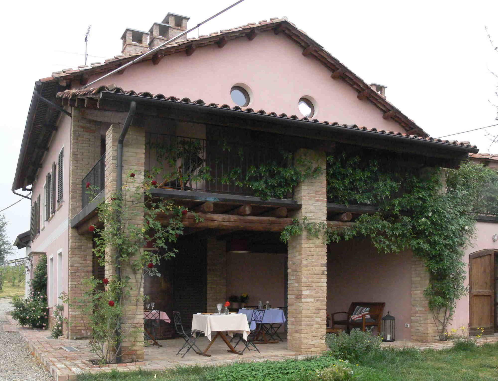 Gasthaus Casa Isabella Vaglio Serra Exterior foto